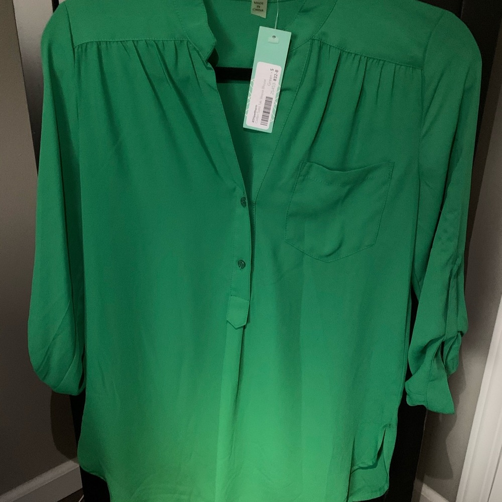 New women’s sheer green tunic/blouse